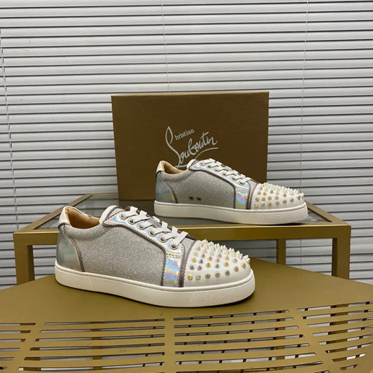 C - SNEAKERS
