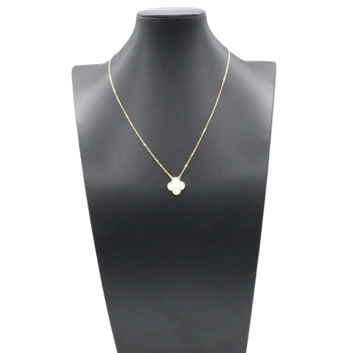 Vintage Alhambra Pendant Necklace 18K Yellow Gold and Mother of Pearl