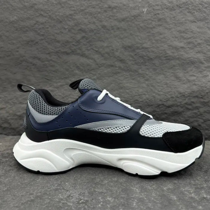 D - SNEAKERS