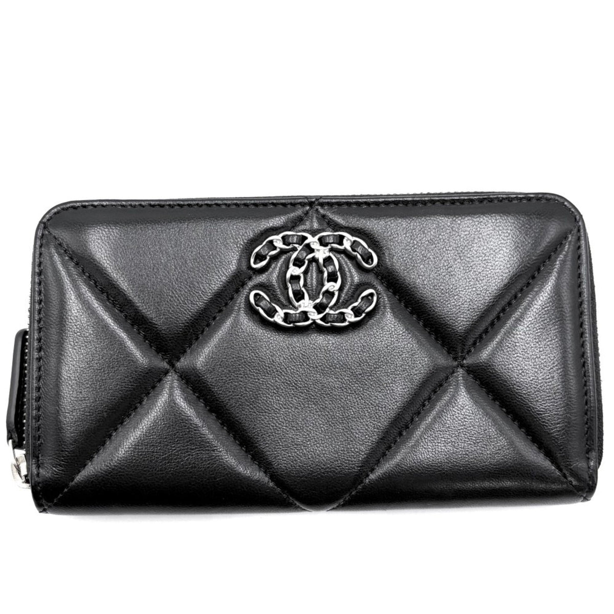19 Zip Around Wallet Quilted Lambskin Long