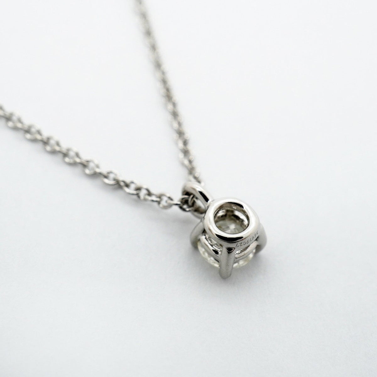 Solitaire Pendant Necklace Platinum with Diamond