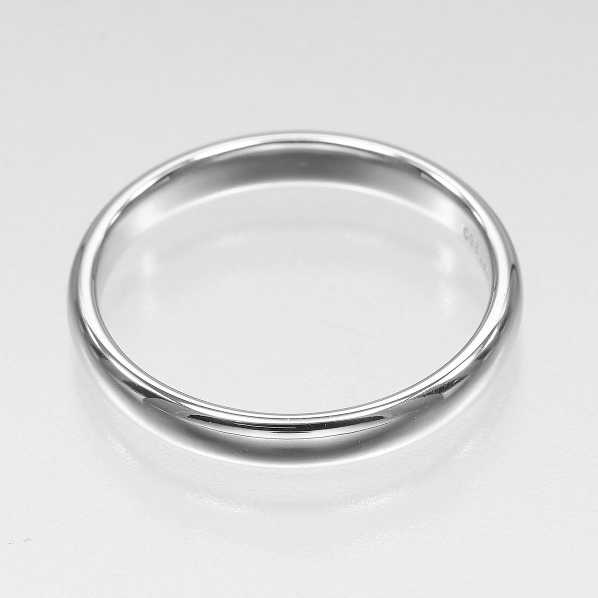 Forever Classic Ring Platinum